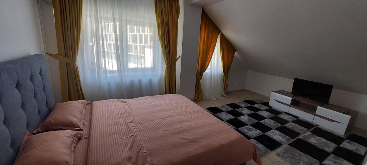 Central Palace Iasi Apart 2 Екстериор снимка